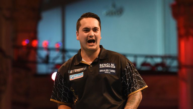 BET VICTOR WORLD MATCHPLAY 2018.WINTER GARDENS,.BLACKPOOL.PIC;CHRISTOPHER DEAN.QTR FINAL.JEFFREY DE ZWAAN V DAVE CHISNALL.JEFFREY DE ZWAAN
